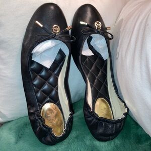 Michael Kors Quilted Flats size 8.5